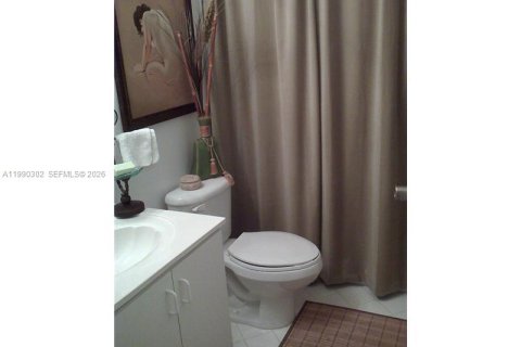 Снять в аренду кондоминиум в Хомстед, Флорида 2 спальни, 84.54м2, № 2057254 - фото 6