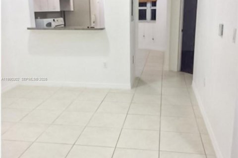 Снять в аренду кондоминиум в Хомстед, Флорида 2 спальни, 84.54м2, № 2057254 - фото 9