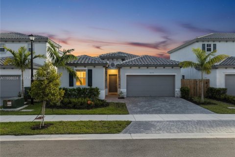 Дом в Хомстед, Флорида 4 спальни, 173.73м2 № 2005966