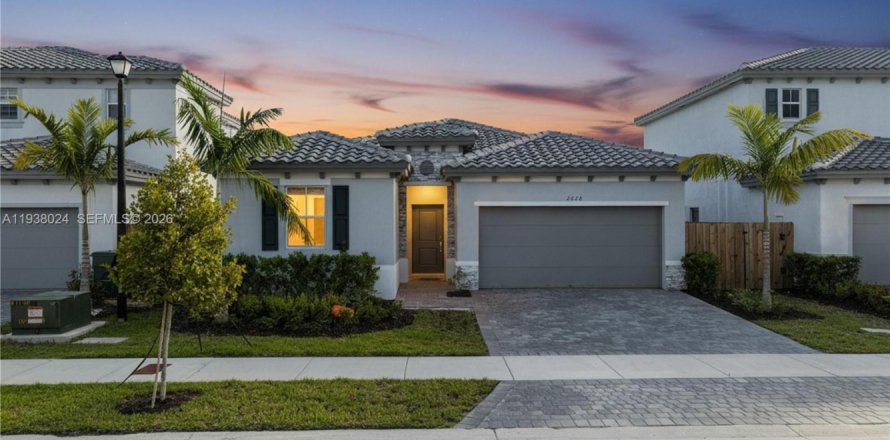 Дом в Хомстед, Флорида 4 спальни, 173.73м2 № 2005966