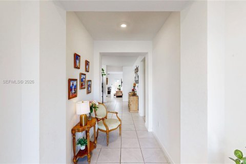 Купить виллу или дом в Хомстед, Флорида 4 спальни, 173.73м2, № 2005966 - фото 4