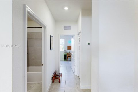 Купить виллу или дом в Хомстед, Флорида 4 спальни, 173.73м2, № 2005966 - фото 23