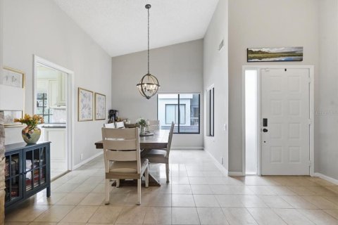 Condo in Safety Harbor, Florida, 2 bedrooms  № 2342578 - photo 7