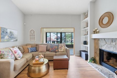 Condo in Safety Harbor, Florida, 2 bedrooms  № 2342578 - photo 21