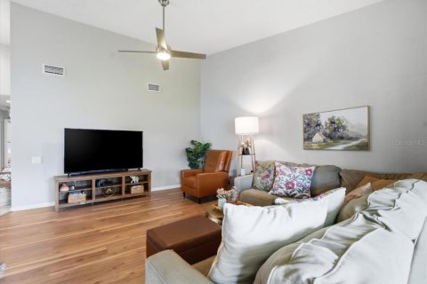 Condo in Safety Harbor, Florida, 2 bedrooms  № 2342578 - photo 23