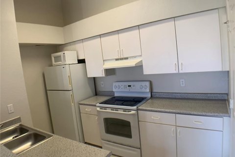 Copropriété à louer à Orlando, Floride: 2 chambres, 81.2 m2 № 2424338 - photo 3