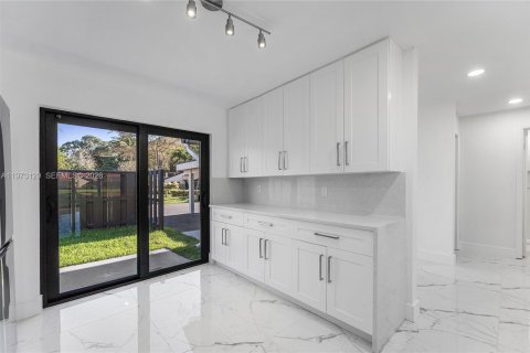 Casa en venta en Deerfield Beach, Florida, 2 dormitorios, 140.93 m2 № 2033224 - foto 12