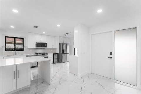 Casa en venta en Deerfield Beach, Florida, 2 dormitorios, 140.93 m2 № 2033224 - foto 10