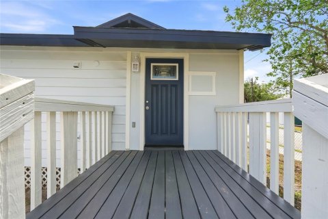 House in Tampa, Florida 3 bedrooms, 117.06 sq.m. № 2096842 - photo 30