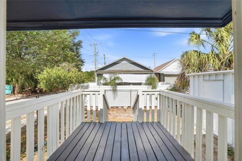 House in Tampa, Florida 3 bedrooms, 117.06 sq.m. № 2096842 - photo 29