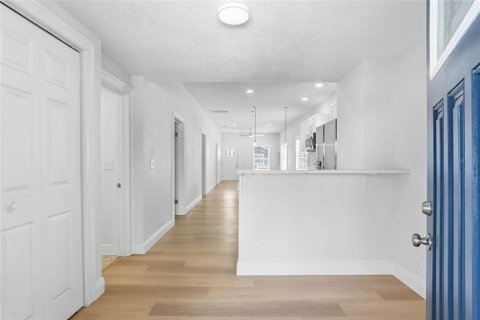House in Tampa, Florida 3 bedrooms, 117.06 sq.m. № 2096842 - photo 17