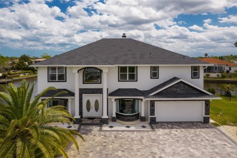 Casa en venta en Palm Coast, Florida, 6 dormitorios, 379.41 m2 № 1635113 - foto 3