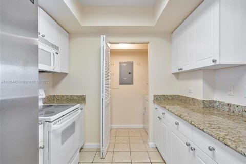 Condominio en venta en Aventura, Florida, 2 dormitorios, 109.16 m2 № 1820035 - foto 21