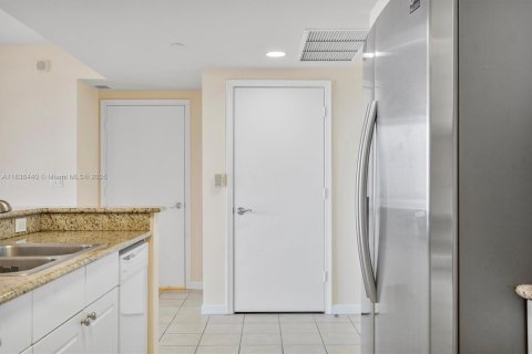 Condominio en venta en Aventura, Florida, 2 dormitorios, 109.16 m2 № 1820035 - foto 24