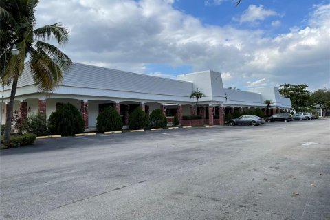 Condo in Dania Beach, Florida, 2 bedrooms № 2182746 - photo 10