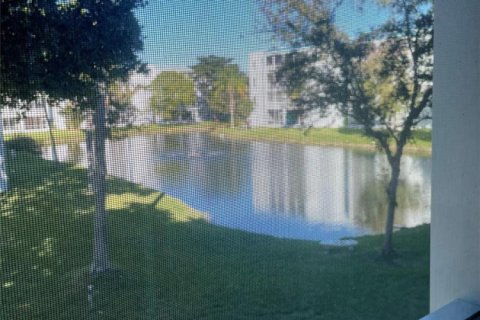 Condo in Dania Beach, Florida, 2 bedrooms № 2182746 - photo 5