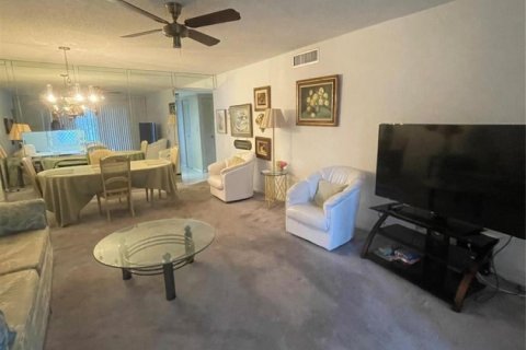 Condo in Dania Beach, Florida, 2 bedrooms № 2182746 - photo 3