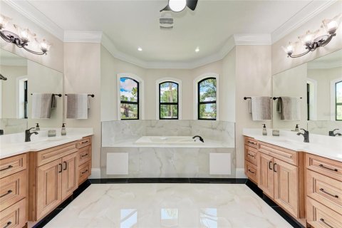 House in North Port, Florida 3 bedrooms, 186.92 sq.m. № 1750171 - photo 27