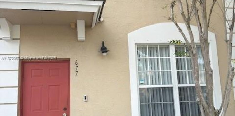 Townhouse in Plantation, Florida 3 bedrooms, 155.33 sq.m. № 1975982