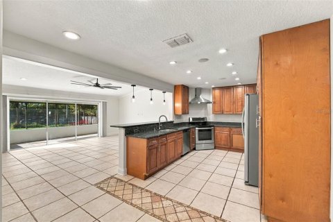 Villa ou maison à vendre à Orlando, Floride: 4 chambres, 146.6 m2 № 2437235 - photo 9