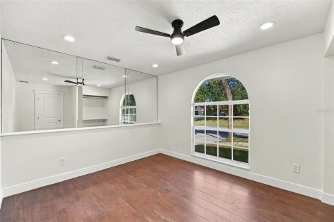 Villa ou maison à vendre à Orlando, Floride: 4 chambres, 146.6 m2 № 2437235 - photo 21