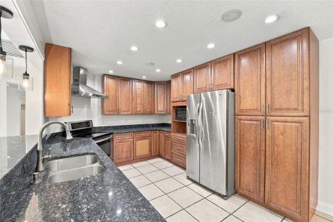 Villa ou maison à vendre à Orlando, Floride: 4 chambres, 146.6 m2 № 2437235 - photo 2