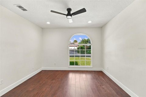 Villa ou maison à vendre à Orlando, Floride: 4 chambres, 146.6 m2 № 2437235 - photo 23