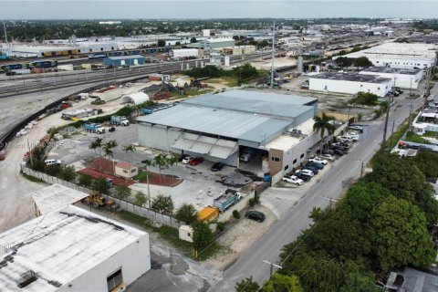 Immobilier commercial à vendre à Miami, Floride № 1963742 - photo 3