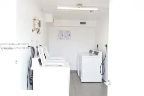 Condominio en alquiler en North Miami Beach, Florida, 1 dormitorio, 73.58 m2 № 2033366 - foto 6