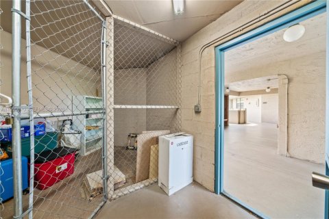 Купить кондоминиум в Пемброк-Пайнс, Флорида 2 спальни, 94.85м2, № 2057540 - фото 30