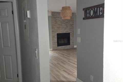 Townhouse in Tampa, Florida 2 bedrooms, 74.69 sq.m. № 2394431 - photo 7