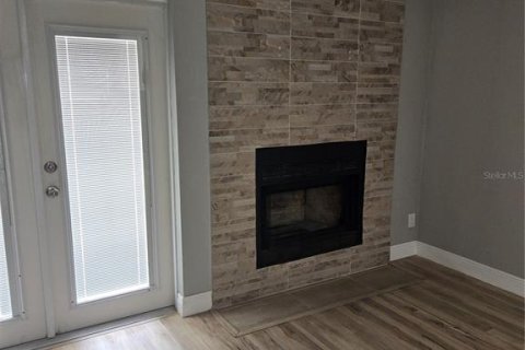 Townhouse in Tampa, Florida 2 bedrooms, 74.69 sq.m. № 2394431 - photo 8