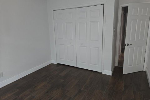 Townhouse in Tampa, Florida 2 bedrooms, 74.69 sq.m. № 2394431 - photo 13