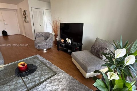 Condominio en venta en Aventura, Florida, 2 dormitorios, 98.66 m2 № 1993960 - foto 24