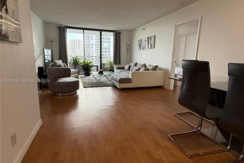 Condominio en venta en Aventura, Florida, 2 dormitorios, 98.66 m2 № 1993960 - foto 3