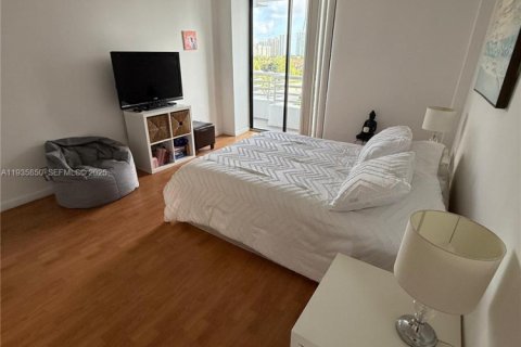 Condominio en venta en Aventura, Florida, 2 dormitorios, 98.66 m2 № 1993960 - foto 9