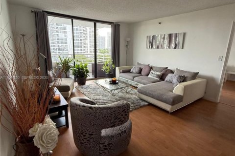 Condominio en venta en Aventura, Florida, 2 dormitorios, 98.66 m2 № 1993960 - foto 4