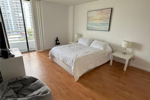 Condominio en venta en Aventura, Florida, 2 dormitorios, 98.66 m2 № 1993960 - foto 10