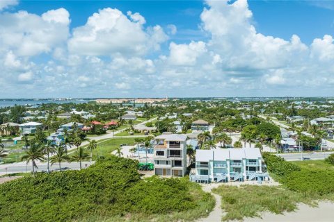 Casa en venta en Hutchinson Island South, Florida, 3 dormitorios, 411.84 m2 № 1283463 - foto 13