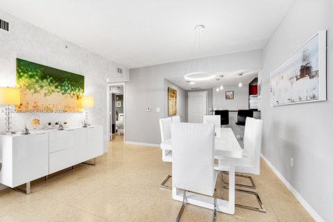 Copropriété à vendre à Sunny Isles Beach, Floride: 3 chambres, 152.08 m2 № 2034930 - photo 11