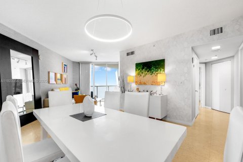 Copropriété à vendre à Sunny Isles Beach, Floride: 3 chambres, 152.08 m2 № 2034930 - photo 10