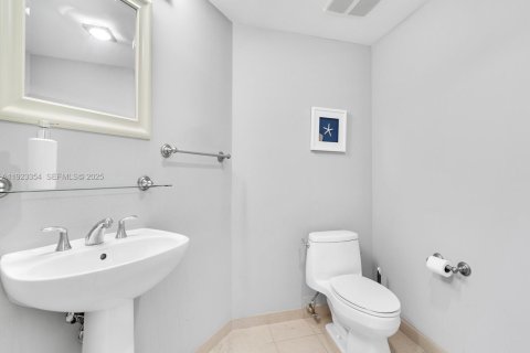 Copropriété à vendre à Sunny Isles Beach, Floride: 3 chambres, 152.08 m2 № 2034930 - photo 26