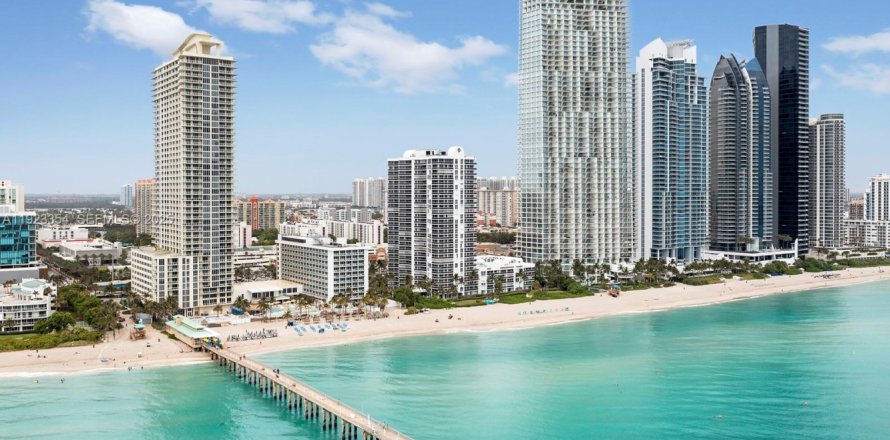 Condo à Sunny Isles Beach, Floride, 3 chambres № 2034930