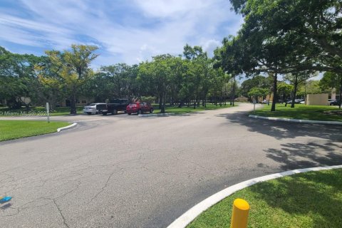 Condo in Deerfield Beach, Florida, 2 bedrooms  № 1811528 - photo 13
