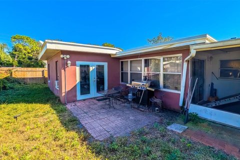 House in Clearwater, Florida 3 bedrooms, 154.4 sq.m. № 2134184 - photo 24