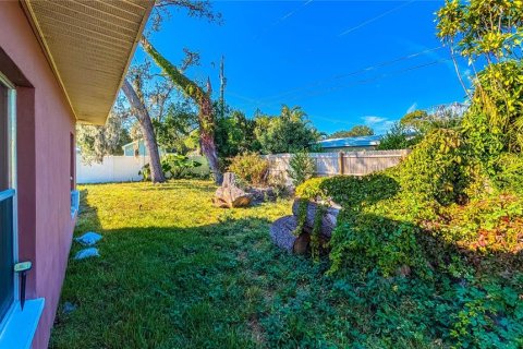 House in Clearwater, Florida 3 bedrooms, 154.4 sq.m. № 2134184 - photo 23