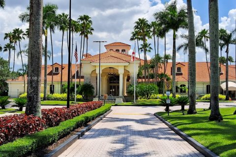 Copropriété à louer à Doral, Floride: 2 chambres, 137.03 m2 № 2065743 - photo 2