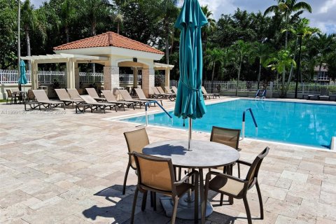 Copropriété à louer à Doral, Floride: 2 chambres, 137.03 m2 № 2065743 - photo 4