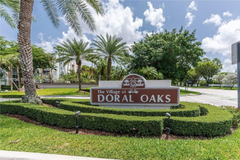 Condo à Doral, Floride, 2 chambres  № 2065743
