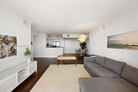 Купить кондоминиум в Майами, Флорида 2 спальни, 109.62м2, № 1940887 - фото 4